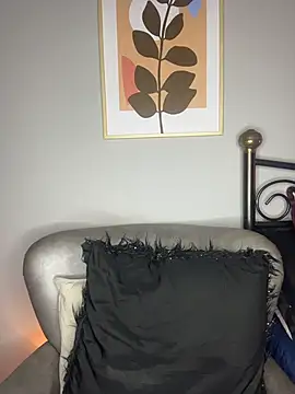 JennaMilf  online show from May 15, 2026, 5:44 pm
