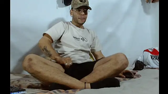 Snapshot of Alphamaster_92 chatting on March 18, 2026, 5:10 am Alphamaster 92 online show from March 18, 2026, 5:10 am