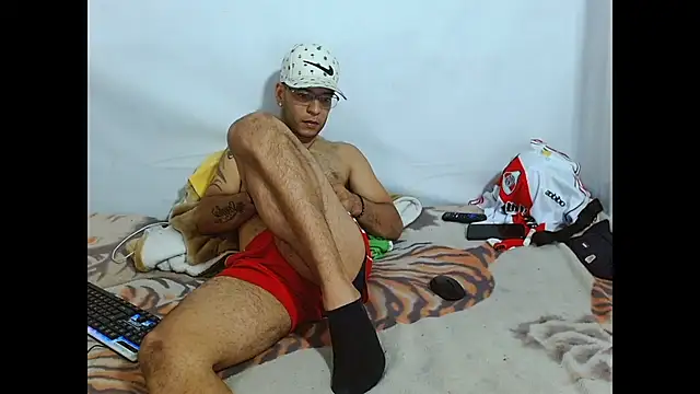 Snapshot of Alphamaster_92 chatting on March 10, 2026, 9:41 pm Alphamaster 92 online show from March 10, 2026, 9:41 pm