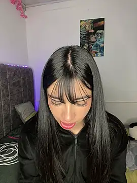 Snapshot of junorise23 chatting on April 8, 2026, 4:47 am junorise23 online show from April 8, 2026, 4:47 am