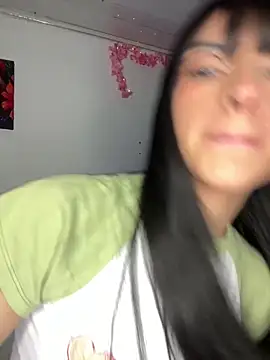 Snapshot of junorise23 chatting on April 14, 2026, 3:22 am junorise23 online show from April 14, 2026, 3:22 am