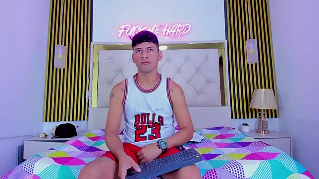 Sweet kevin1 online show from December 23, 2025, 6:12 am