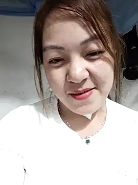 Snapshot of Lucky_cutee chatting on December 20, 2025, 5:05 pm Lucky cutee online show from December 20, 2025, 5:05 pm