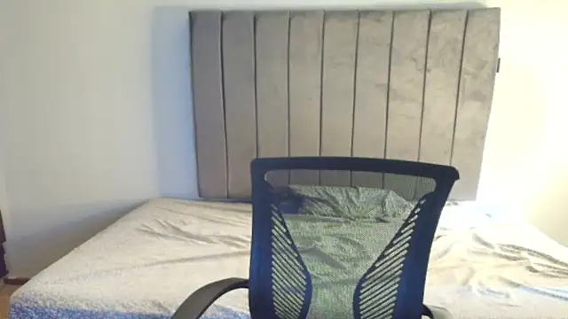 Snapshot of Sofii_unicorn chatting on March 12, 2026, 7:18 pm Sofii unicorn online show from March 12, 2026, 7:18 pm