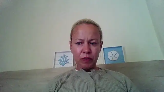 Snapshot of jennyblondeuk chatting on April 30, 2026, 5:09 pm jennyblondeuk online show from April 30, 2026, 5:09 pm
