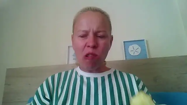 Snapshot of jennyblondeuk chatting on April 23, 2026, 3:24 pm jennyblondeuk online show from April 23, 2026, 3:24 pm