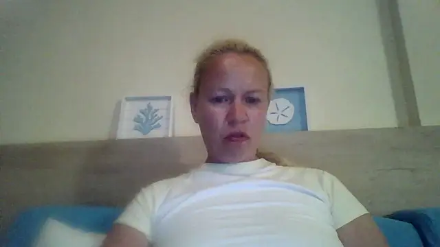 Snapshot of jennyblondeuk chatting on April 30, 2026, 8:57 pm jennyblondeuk online show from April 30, 2026, 8:57 pm