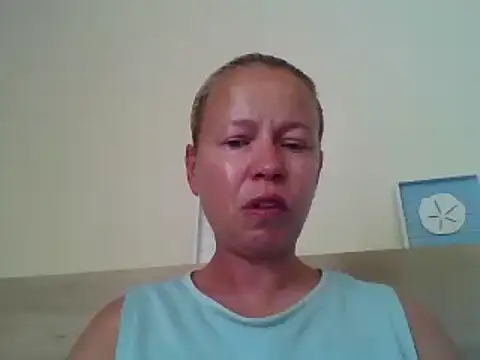 Snapshot of jennyblondeuk chatting on May 21, 2026, 3:20 pm jennyblondeuk online show from May 21, 2026, 3:20 pm