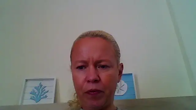 Snapshot of jennyblondeuk chatting on April 25, 2026, 1:41 pm jennyblondeuk online show from April 25, 2026, 1:41 pm