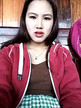 Snapshot of Money_moneylove chatting on January 18, 2026, 5:44 am Money moneylove online show from January 18, 2026, 5:44 am