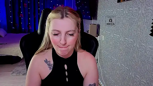 Snapshot of Eva_Vibe_ chatting on February 9, 2026, 6:17 pm Eva Vibe online show from February 9, 2026, 6:17 pm