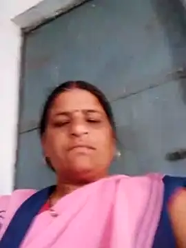 Snapshot of CUTE_Ishpa chatting on February 27, 2026, 5:18 am CUTE Ishpa online show from February 27, 2026, 5:18 am