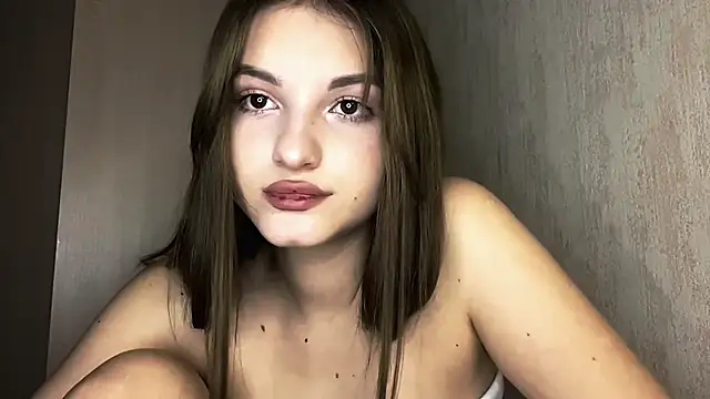 Snapshot of EmllyLighty chatting on February 23, 2026, 8:37 am EmllyLighty online show from February 23, 2026, 8:37 am