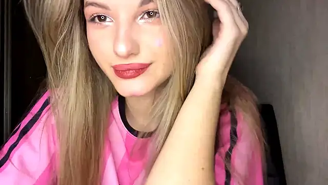 EmllyLighty online show from January 12, 2026, 8:21 am