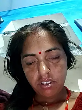 Snapshot of Mahima_rani34 chatting on May 18, 2026, 10:25 pm Mahima rani34 online show from May 18, 2026, 10:25 pm