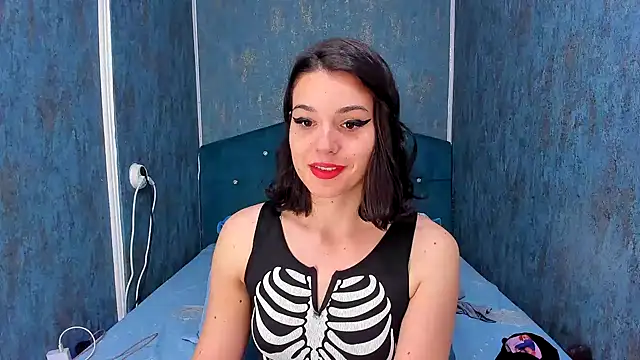 RedAssHottie online show from May 23, 2026, 3:16 am