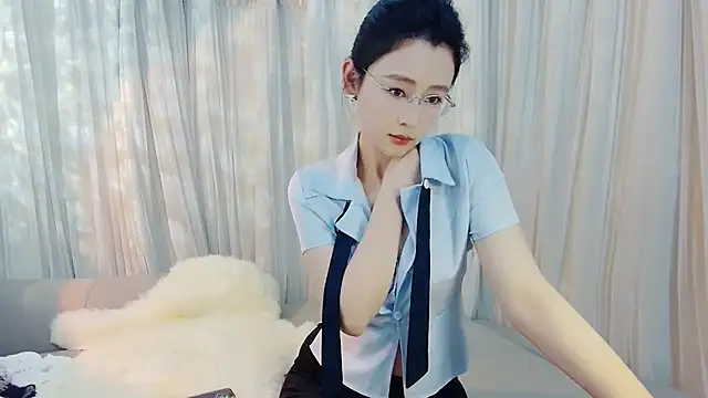 HCOCO online show from April 1, 2026, 1:34 pm