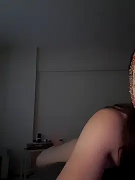 Snapshot of Gunessolen01 chatting on December 20, 2025, 2:42 pm Gunessolen01 online show from December 20, 2025, 2:42 pm