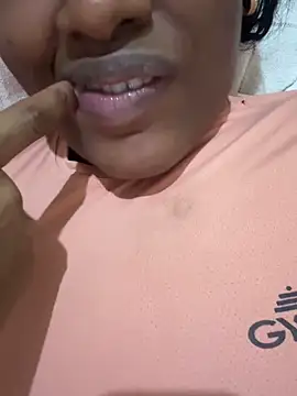 Snapshot of amorasecy chatting on June 8, 2026, 1:44 pm amorasecy online show from June 8, 2026, 1:44 pm