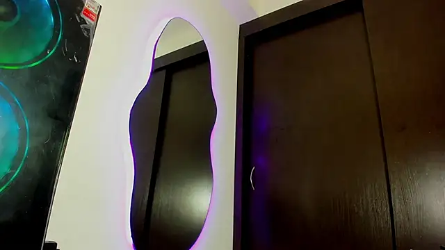 Arimonroee online show from January 8, 2026, 12:44 pm