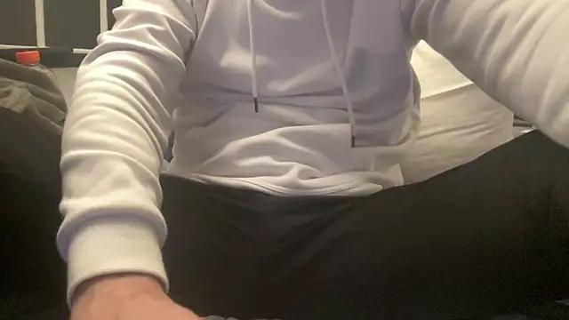 littledrew11 online show from December 21, 2025, 4:03 am