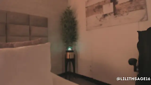 Snapshot of Lilith_Sage_ chatting on February 23, 2026, 7:47 pm Lilith Sage online show from February 23, 2026, 7:47 pm