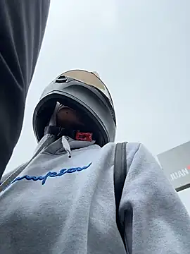 Snapshot of Ema_Rose_ chatting on February 14, 2026, 4:29 pm Ema Rose online show from February 14, 2026, 4:29 pm