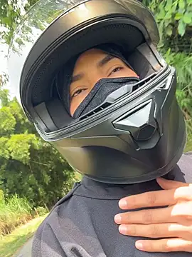 Snapshot of Ema_Rose_ chatting on February 4, 2026, 6:58 pm Ema Rose online show from February 4, 2026, 6:58 pm