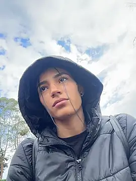 Snapshot of Ema_Rose_ chatting on February 26, 2026, 8:42 pm Ema Rose online show from February 26, 2026, 8:42 pm