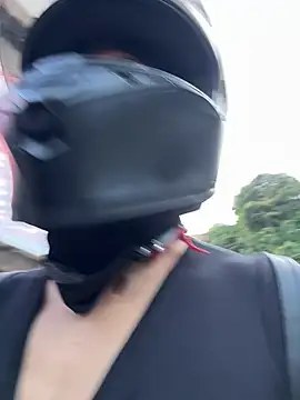 Snapshot of Ema_Rose_ chatting on January 17, 2026, 9:51 pm Ema Rose online show from January 17, 2026, 9:51 pm