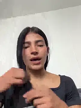 Snapshot of Ema_Rose_ chatting on February 9, 2026, 6:28 pm Ema Rose online show from February 9, 2026, 6:28 pm