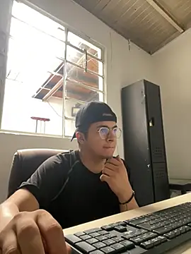 Zythor online show from January 14, 2026, 9:40 pm