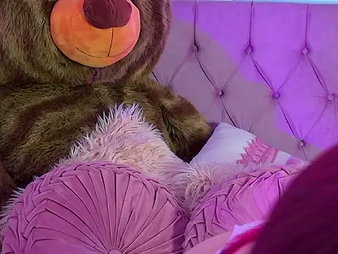  Anny pink  online show from August 9, 2026, 4:07 am