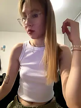 Lilpiks online show from January 10, 2026, 6:09 am