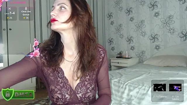 LindaXSteve online show from November 8, 2025, 10:35 pm