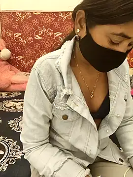 sexy-mahi  online show from January 14, 2026, 7:17 pm