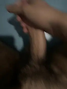 Grossebite2905 online show from April 25, 2026, 5:43 pm