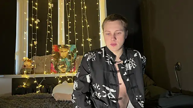 Snapshot of love4couple chatting on April 9, 2026, 6:19 am love4couple online show from April 9, 2026, 6:19 am