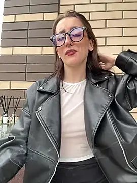 Snapshot of LuxBrunette_ chatting on March 27, 2026, 8:48 am LuxBrunette online show from March 27, 2026, 8:48 am