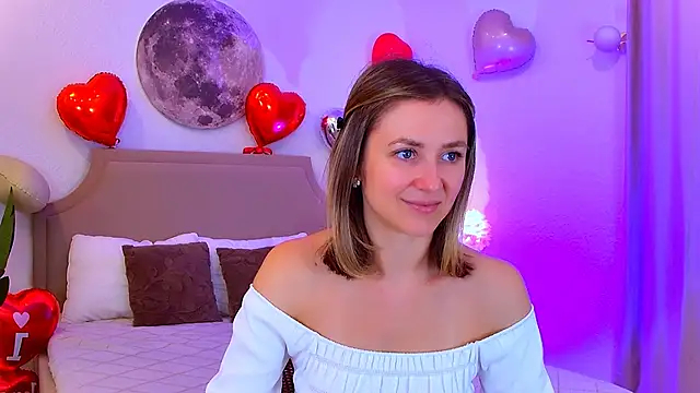 EmeraldGlow online show from February 13, 2026, 2:39 pm