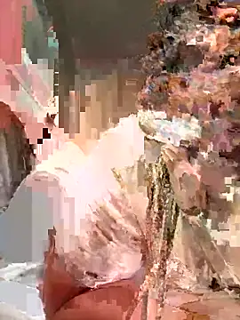 Snapshot of Ghoulsnooze_19 chatting on May 6, 2026, 12:53 pm Ghoulsnooze 19 online show from May 6, 2026, 12:53 pm