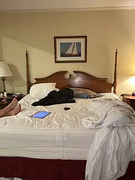 Snapshot of Ghoulsnooze_19 chatting on April 14, 2026, 4:17 am Ghoulsnooze 19 online show from April 14, 2026, 4:17 am