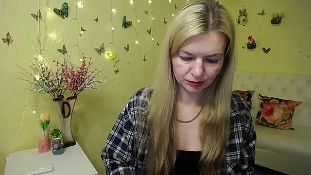 MelissaTyler online show from April 16, 2026, 11:22 am