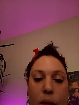 EdgedSleeve online show from January 31, 2026, 8:40 pm