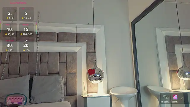 Snapshot of ElenaWatsonn chatting on March 24, 2026, 8:20 pm ElenaWatsonn online show from March 24, 2026, 8:20 pm