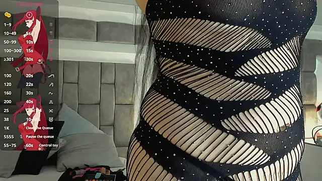 Snapshot of ElenaWatsonn chatting on March 14, 2026, 8:04 pm ElenaWatsonn online show from March 14, 2026, 8:04 pm