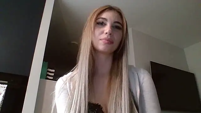 Snapshot of TeenLily chatting on January 12, 2026, 3:41 pm TeenLily online show from January 12, 2026, 3:41 pm
