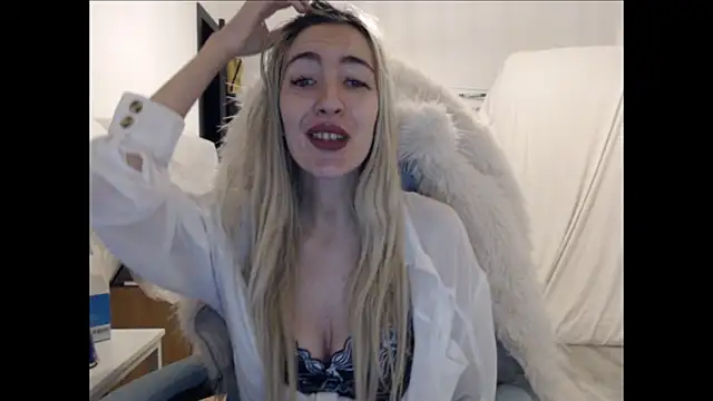Snapshot of BarbieBlondieGirl chatting on February 24, 2026, 7:26 pm BarbieBlondieGirl online show from February 24, 2026, 7:26 pm