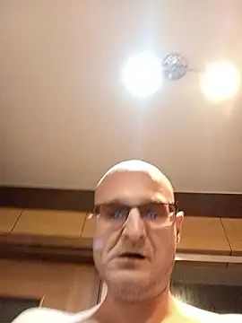 Snapshot of Marichka-YurCash chatting on January 7, 2026, 11:43 pm Marichka-YurCash online show from January 7, 2026, 11:43 pm