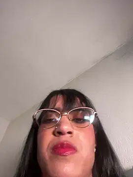 Snapshot of ValentinaEvanz chatting on May 20, 2026, 7:55 pm ValentinaEvanz online show from May 20, 2026, 7:55 pm